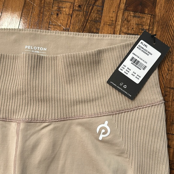 NWT Peloton High Rise Seamless Leggings 25” Inseam - Picture 2 of 2